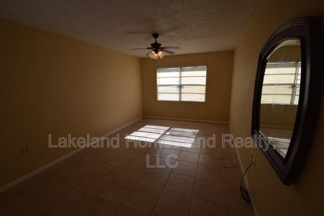 Building Photo - 824 Shirley Ann Trail