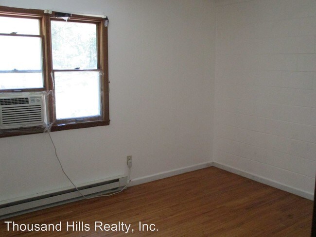 Building Photo - 308 N Sunshine St