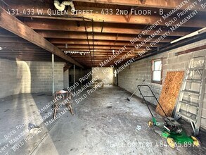 Building Photo - 431-433 W Queen St