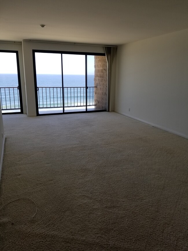 727 Esplanade Unit 204, Redondo Beach, CA 90277 Condo for Rent in Redondo Beach, CA