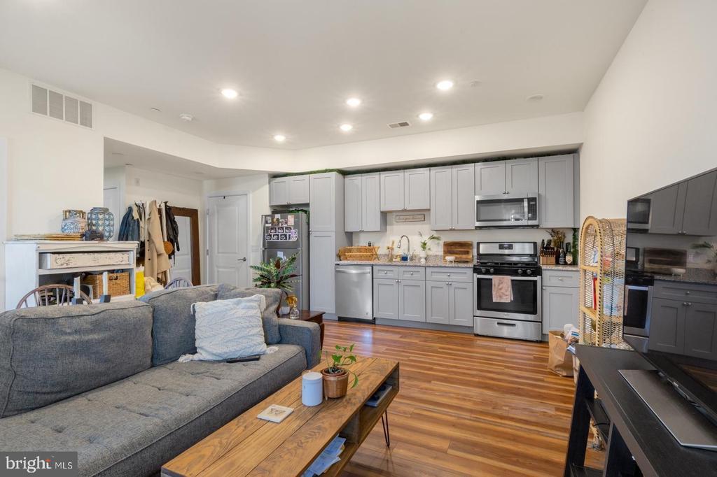 Foto principal - 2411 Kensington Ave