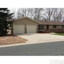 Building Photo - 14988 Pixie Point Cir SE