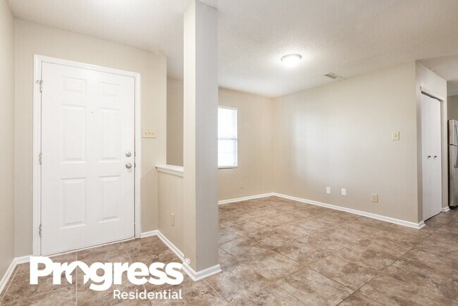 Building Photo - 9047 Bainbridge Dr
