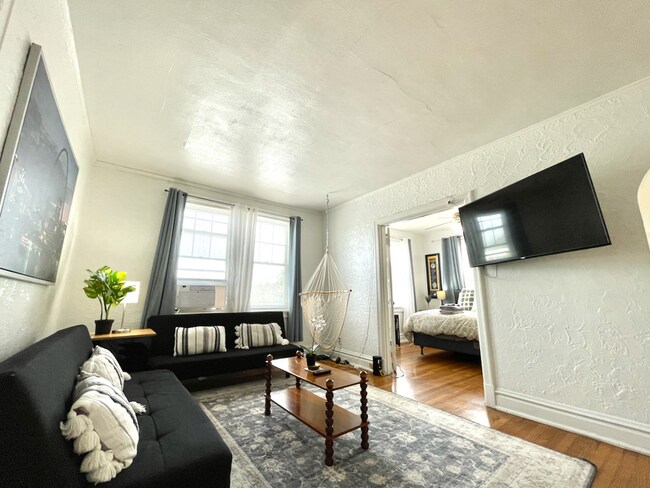 Foto del edificio - 6655 Berthold Ave