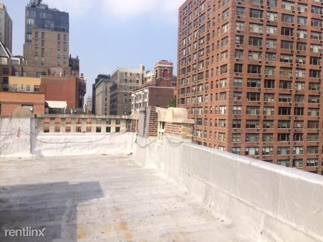 Building Photo - 168 W 78th St