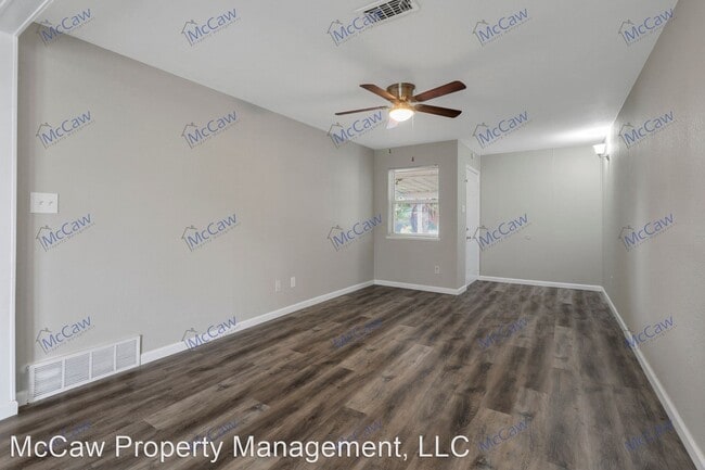 Foto del edificio - 3 br, 2 bath House - 5901 Shipp Dr.