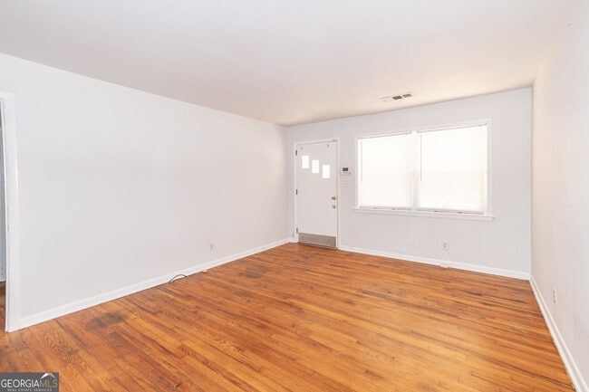 Building Photo - 207 Buchanan Terrace