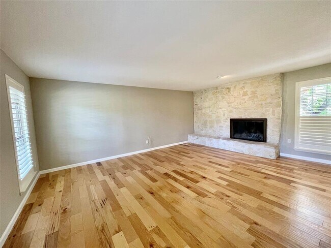 Building Photo - 11403 Spicewood Pkwy