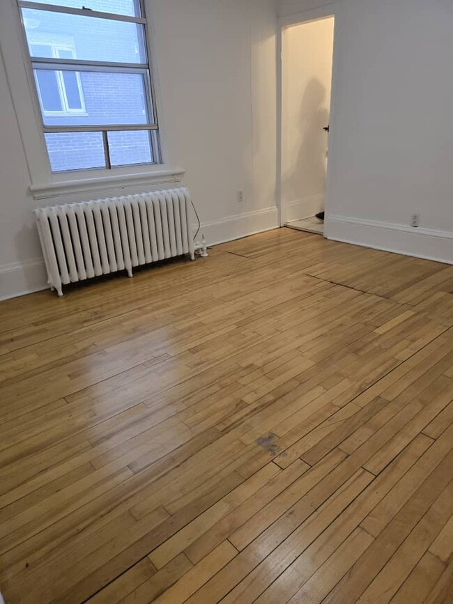 Building Photo - 362 Friel St