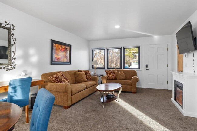 Foto del edificio - 1305 9th St W