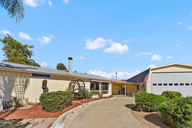 Foto del edificio - 24500 Woodshed Way