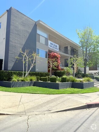 Building Photo - 7524 Sepulveda Blvd