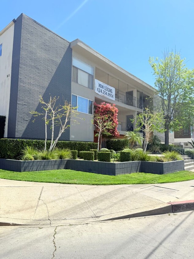 Foto principal - Beautiful 1 bedroom 1 bath!!! Must see! Mo...