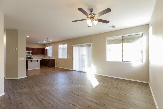 Foto del edificio - 3734 W Apollo Rd