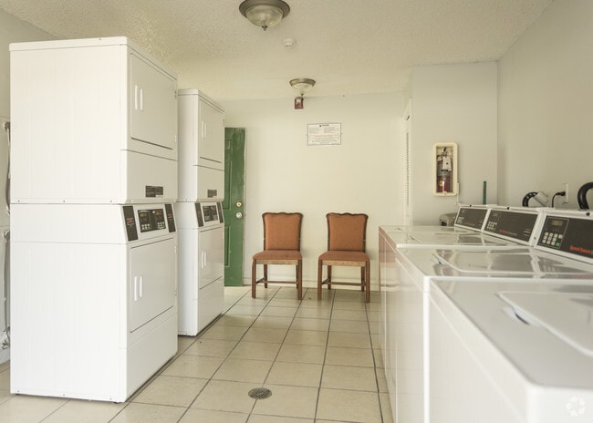 Lavandería - Riverwalk I Apartments