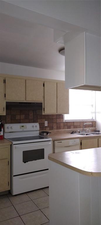 Foto del edificio - 2811 SW Archer Rd