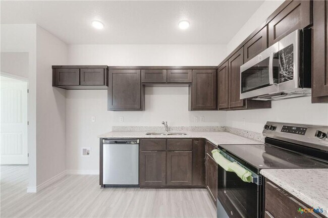 Foto del edificio - 508 Adley Ave