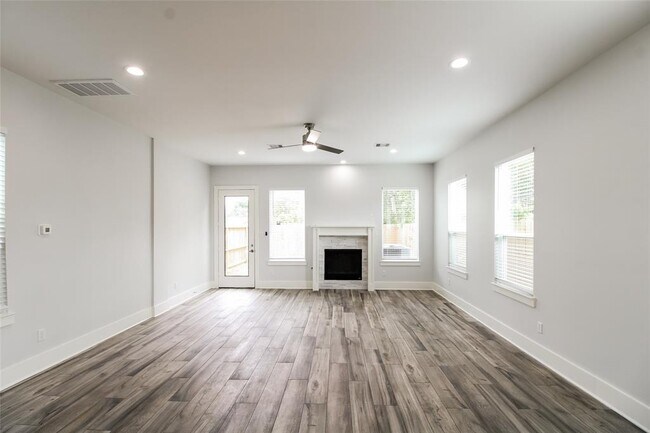Foto del edificio - 217 E 30th St