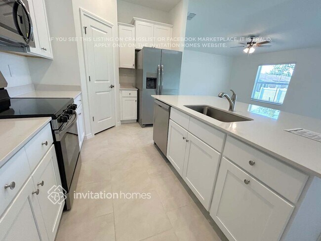 Building Photo - 21519 Quesada Ave