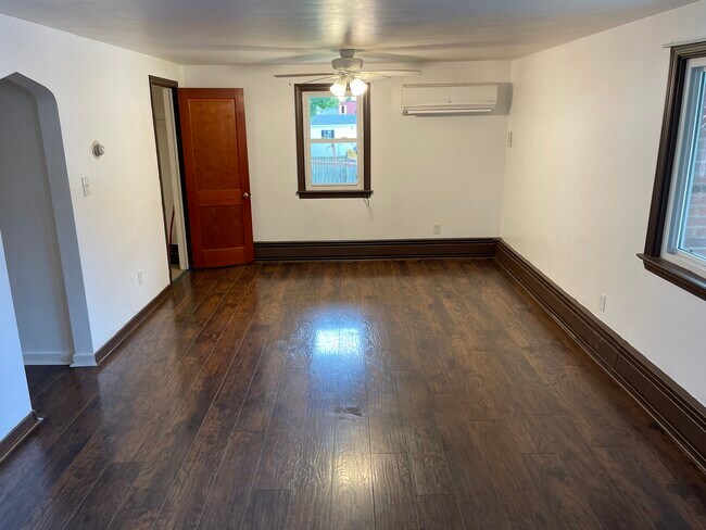 Foto del edificio - 705 Bloomfield St