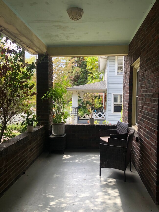 Building Photo - 106 Coleman Ave
