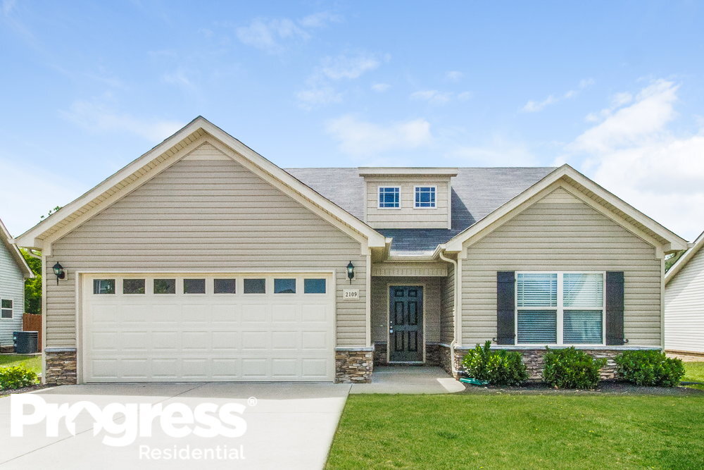 Foto principal - 2109 Longhunter Chase Dr