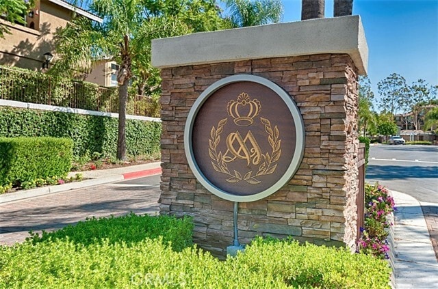 Building Photo - 1055 S St Tropez Ave