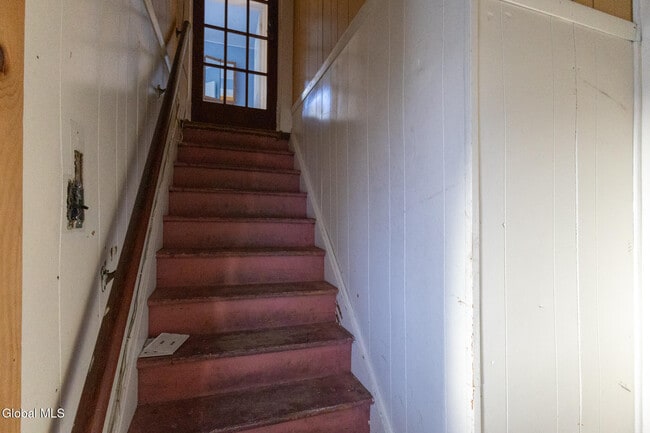 Building Photo - 104 Lawrence St