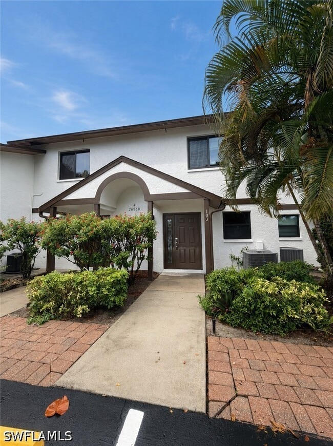 Building Photo - 26560 Southern Pines Dr