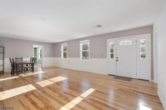 Building Photo - 7 Berry Rd