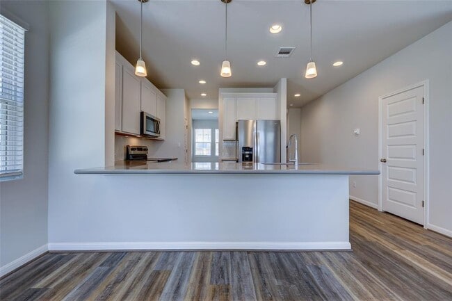 Building Photo - 310 Cherry Blossom Ln