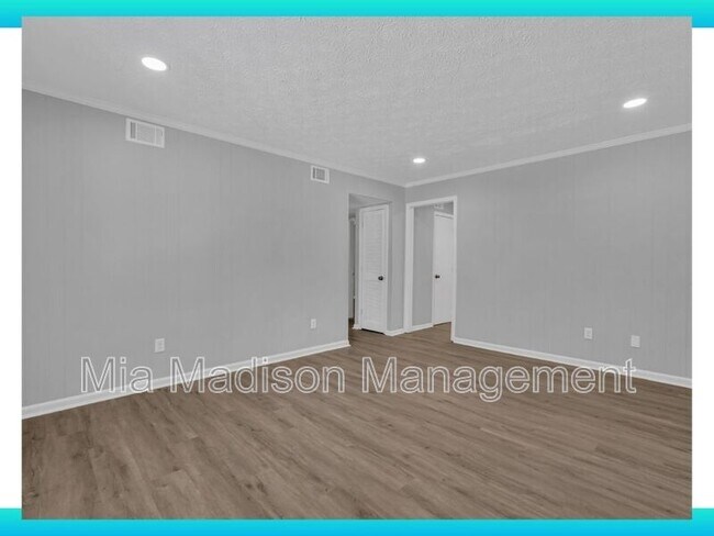 Foto del edificio - 111 E Mell St