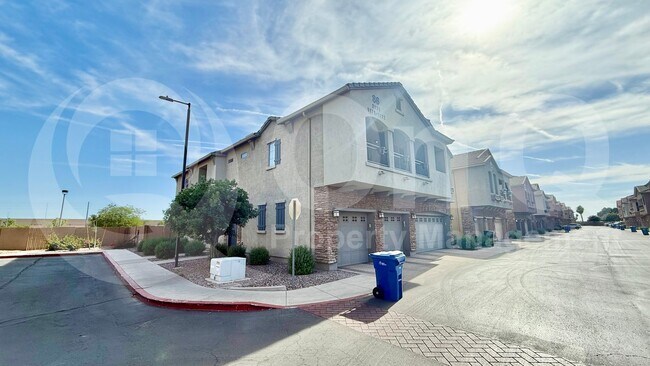 Foto del edificio - 1350 S Greenfield Rd