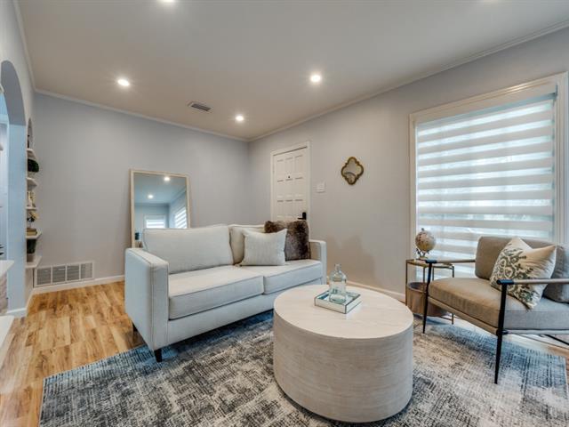 Foto del edificio - 5739 Ellsworth Ave