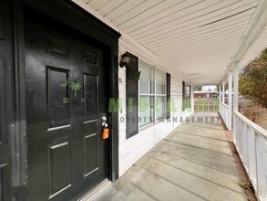 Building Photo - 1307 Cactus Ave