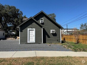 Building Photo - 907 74th St