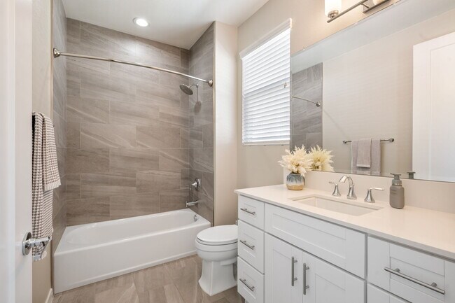 Building Photo - 4417 Paxton Pl