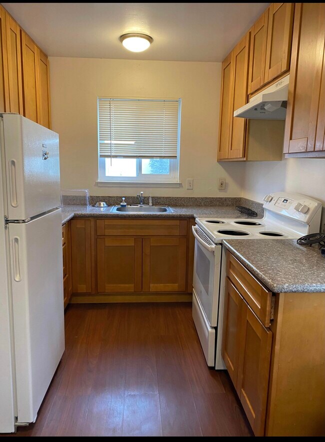 Building Photo - 1511 E Calaveras Blvd