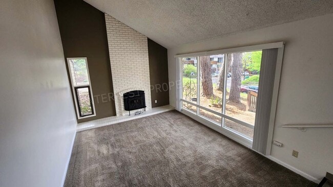 Building Photo - *1/2 OFF 1ST MONTH'S RENT PROMO* 3 BR Townhome- Wonderful Privacy Deck in Beaverton with 1 Car Ga...