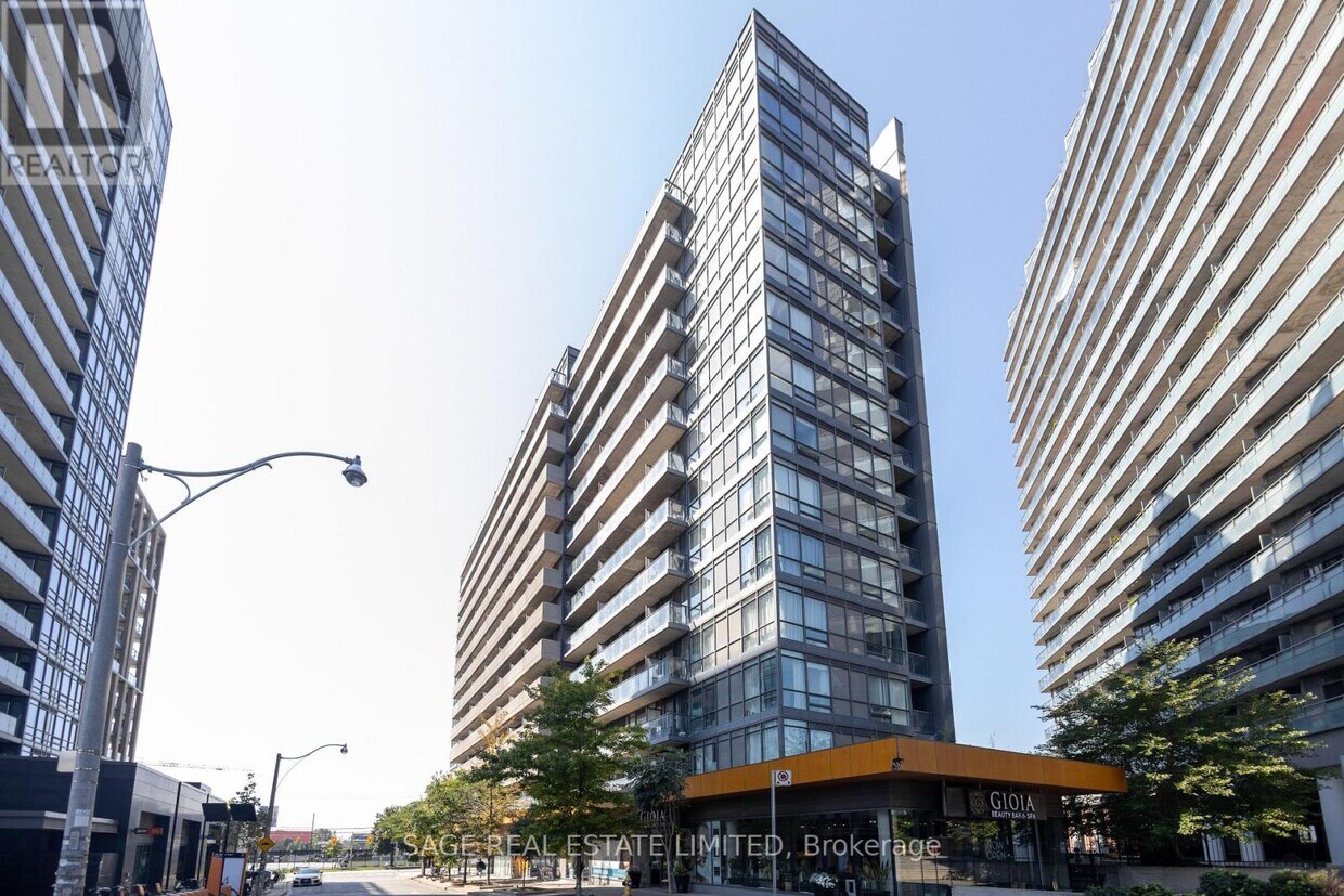 Photo principale - 20-1120 Joe Shuster Way