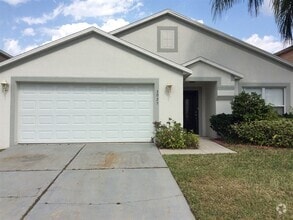 Building Photo - 3025 Holland Dr