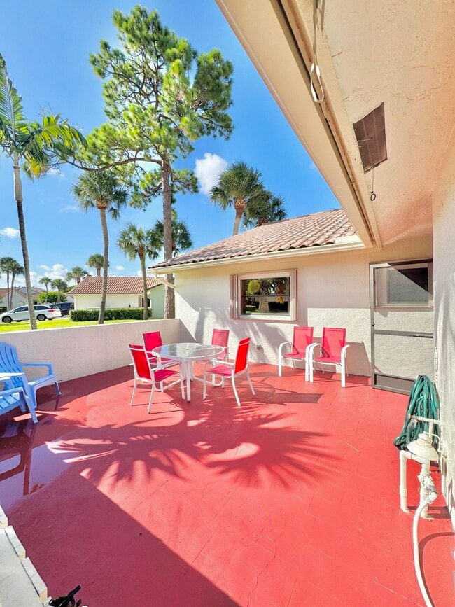 Building Photo - 21638 Coronado Ave