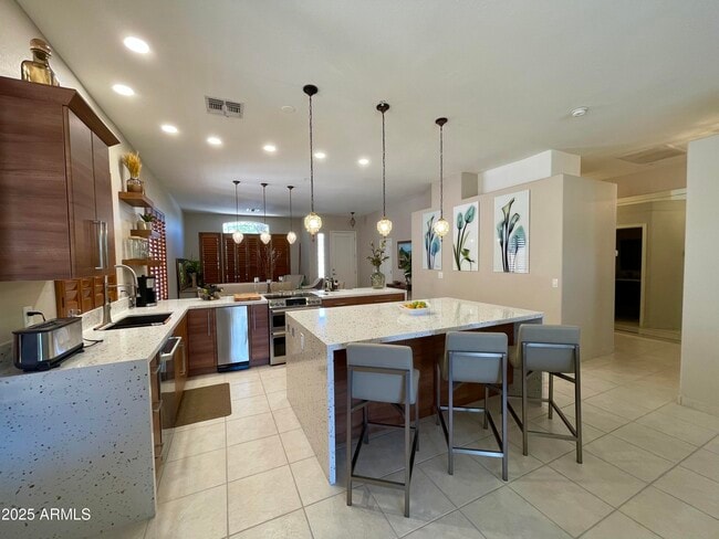 Building Photo - 10362 E Morning Star Dr