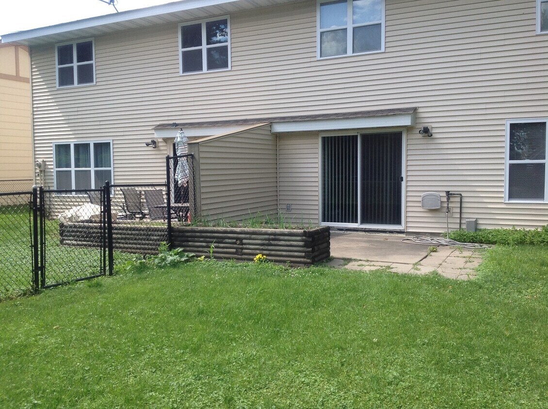 Foto principal - 1014 3rd Ave E
