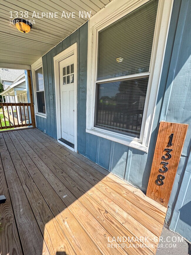 Foto del edificio - 1338 Alpine Ave NW