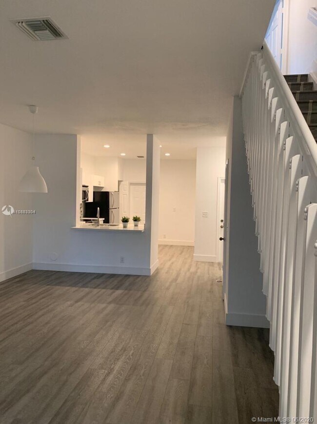 Building Photo - 4078  Timber Cove Ln 4078 Weston Fl 33332