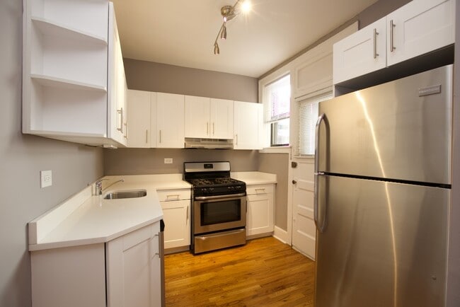 Building Photo - 632 W Stratford Pl