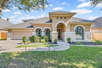 Building Photo - 3211 Herradura Dr