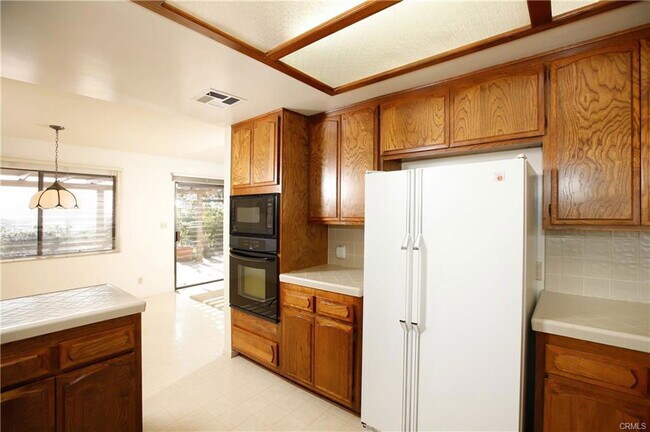 Foto del edificio - 1845 Cathay St