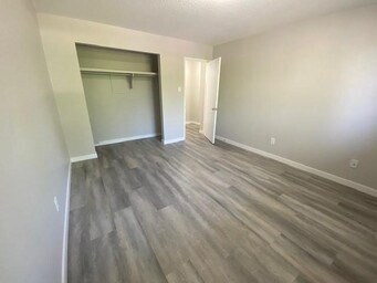 Building Photo - Homestead Manor